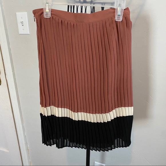 like new forever21 skirt | xs - Picture 3 of 4